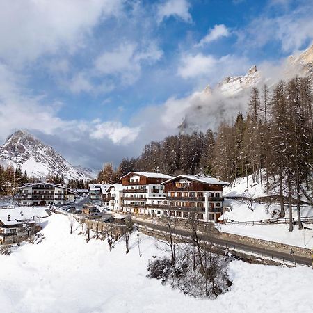 Hotel Des Alpes 코르티나 담페조 외부 사진