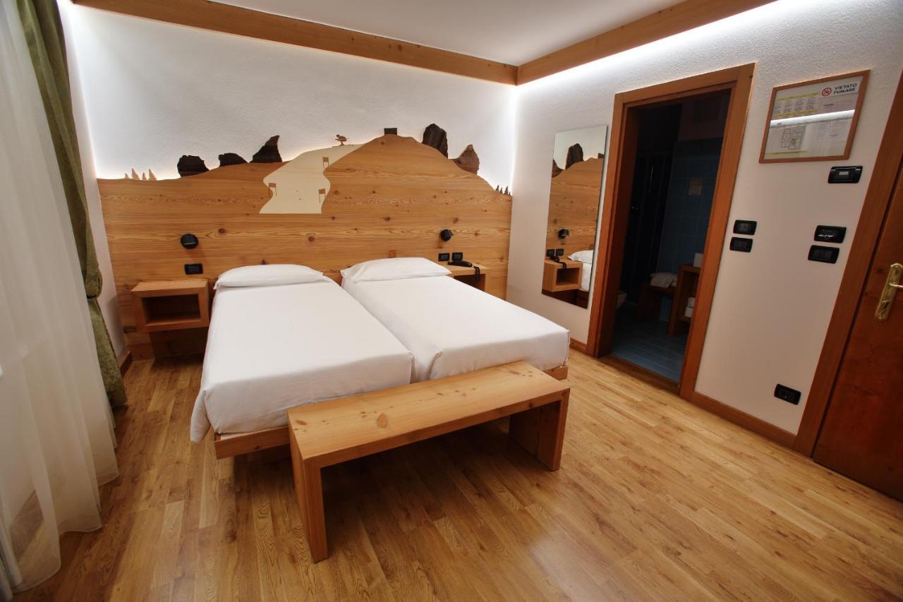 Hotel Des Alpes 코르티나 담페조 외부 사진