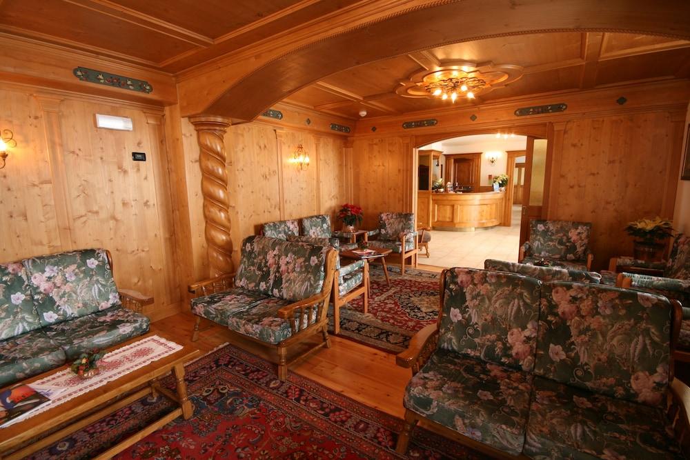 Hotel Des Alpes 코르티나 담페조 외부 사진