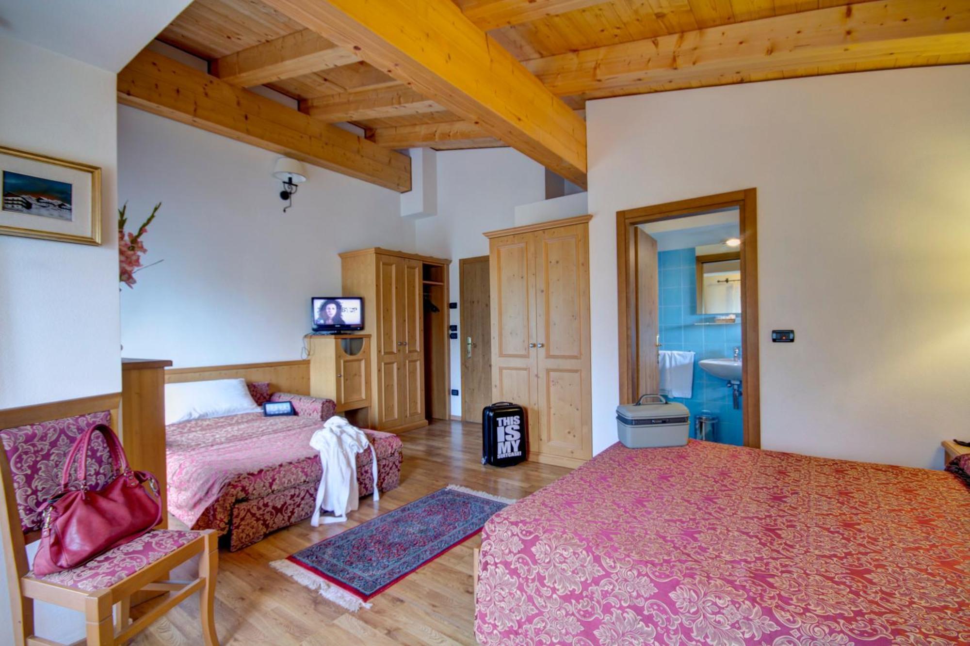Hotel Des Alpes 코르티나 담페조 외부 사진